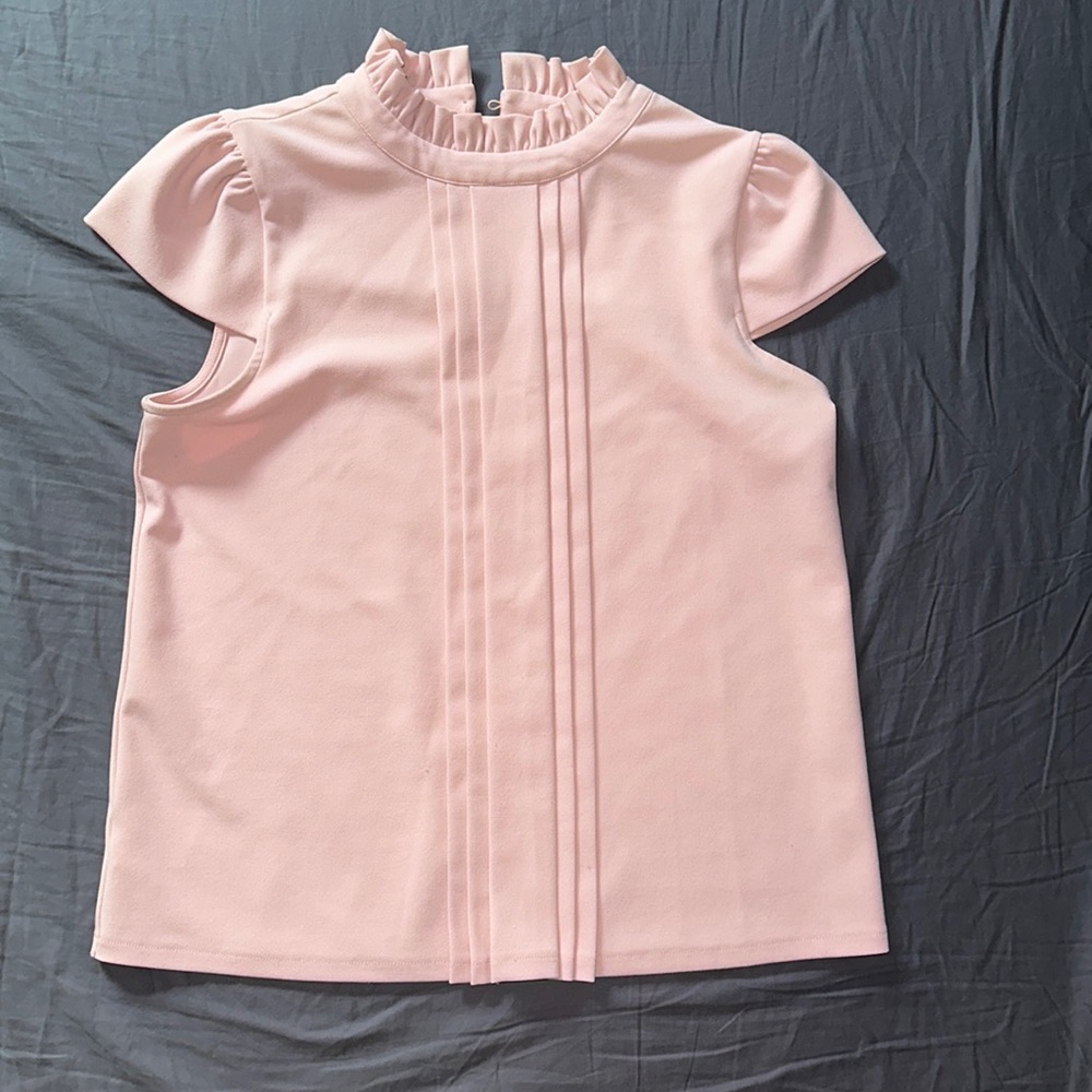 Light pink Ann Taylor Business Casual Top. Size small.